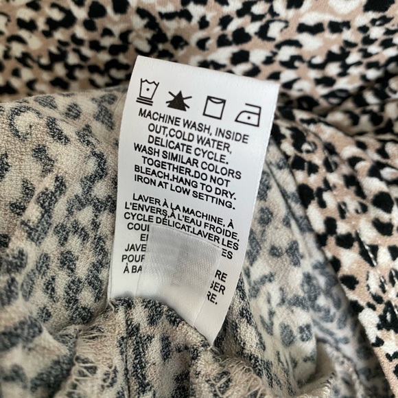 RW&CO cheetah print long sleeve - Picture 4 of 4